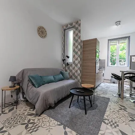 Le Gacon - Centre Виши